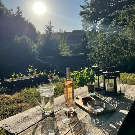 Chalet The Woods With Hottub & Airco
