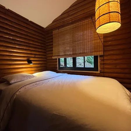 The Woods With Hottub & Airco Chalet *