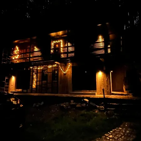The Woods With Hottub & Airco La-Roche-en-Ardenne