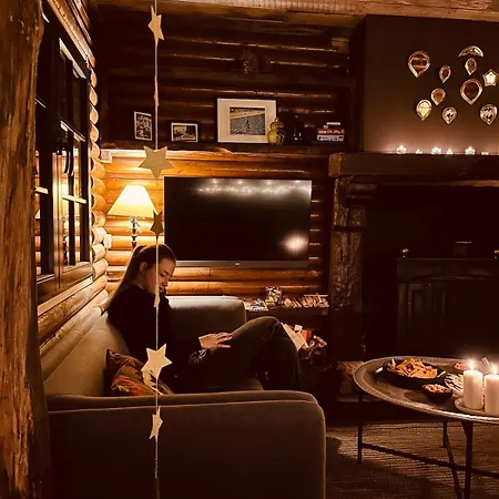 The Woods With Hottub & Airco Chalet