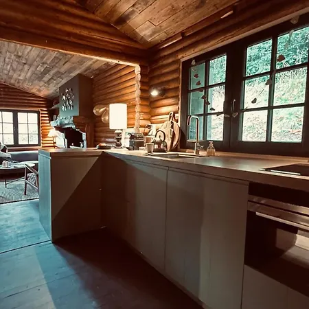 The Woods With Hottub & Airco