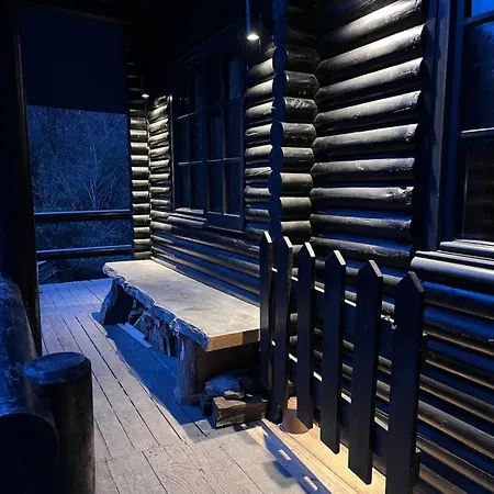 Chalet The Woods With Hottub & Airco