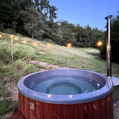 The Woods With Hottub & Airco *