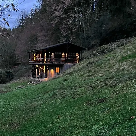 Chalet The Woods With Hottub & Airco La-Roche-en-Ardenne